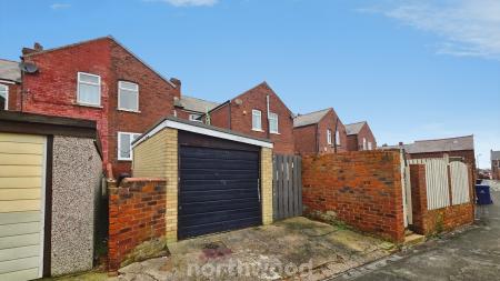 3 bedroom Terraced House for sale in Sheffield Road, Warmsworth, Doncaster, DN4
