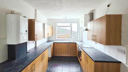 3 bedroom Terraced House for sale in Sheffield Road, Warmsworth, Doncaster, DN4