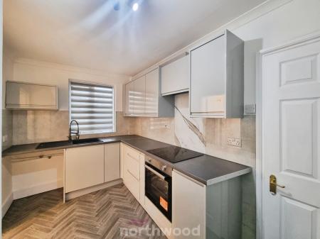 3 bedroom Semi-detached house to let in Austen Avenue, Warmsworth, Doncaster, DN4