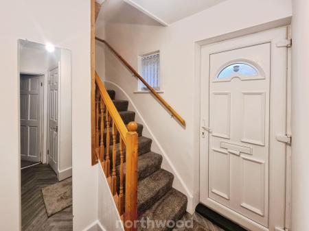 3 bedroom Semi-detached house to let in Austen Avenue, Warmsworth, Doncaster, DN4