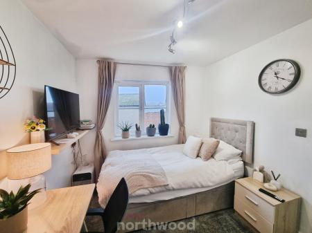 3 bedroom Terraced House to let in The Potteries, Rossington, Doncaster, DN11