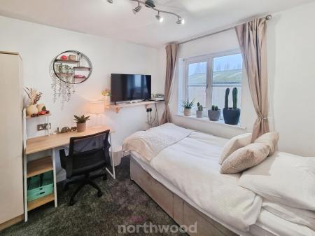 3 bedroom Terraced House to let in The Potteries, Rossington, Doncaster, DN11