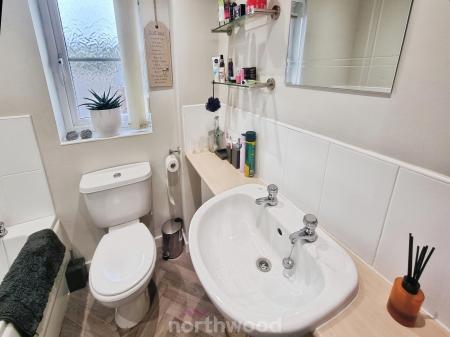 3 bedroom Terraced House to let in The Potteries, Rossington, Doncaster, DN11