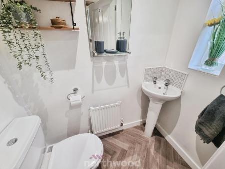 3 bedroom Terraced House to let in The Potteries, Rossington, Doncaster, DN11