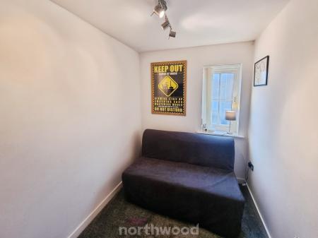 3 bedroom Terraced House to let in The Potteries, Rossington, Doncaster, DN11