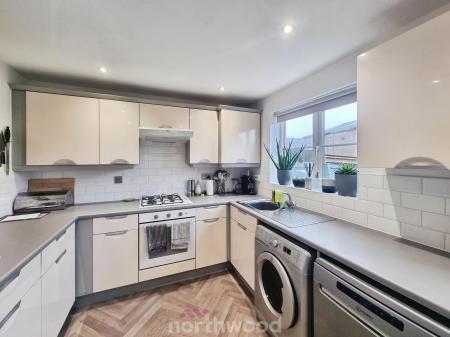 3 bedroom Terraced House to let in The Potteries, Rossington, Doncaster, DN11