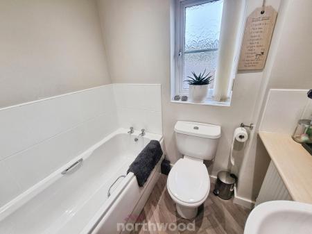 3 bedroom Terraced House to let in The Potteries, Rossington, Doncaster, DN11