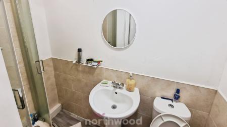 11 bedroom House of Multiple Occupation for sale in Somerset Road, Hyde Park, Doncaster, DN1