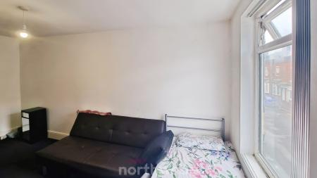 11 bedroom House of Multiple Occupation for sale in Somerset Road, Hyde Park, Doncaster, DN1