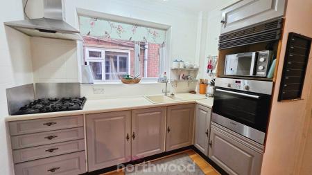 3 bedroom Semi-detached house for sale in Thellusson Avenue, Scawsby, Doncaster, DN5