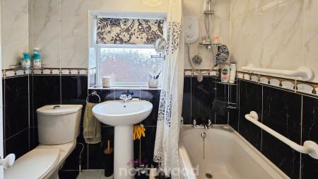 3 bedroom Semi-detached house for sale in Thellusson Avenue, Scawsby, Doncaster, DN5