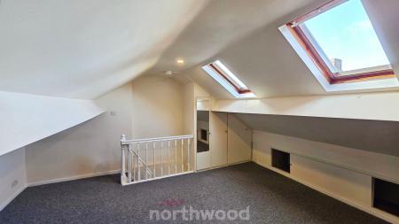 2 bedroom Flat to let in Carr House Road, Hyde Park, Doncaster, DN1