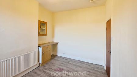 2 bedroom Flat to let in Carr House Road, Hyde Park, Doncaster, DN1