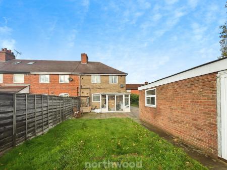 3 bedroom End of terrace house for sale in Newstead Grove, Fitzwilliam, Pontefract, WF9