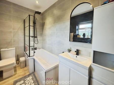 3 bedroom End of terrace house for sale in Newstead Grove, Fitzwilliam, Pontefract, WF9