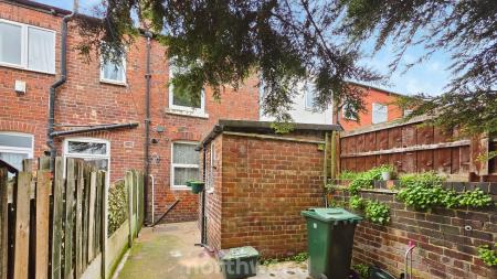 2 bedroom Terraced House to let in Victoria Road, Mexborough, Doncaster, S64