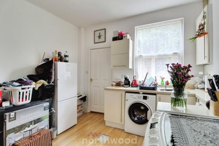 2 bedroom Terraced House to let in Victoria Road, Mexborough, Doncaster, S64