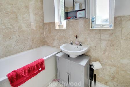 2 bedroom Terraced House to let in Victoria Road, Mexborough, Doncaster, S64