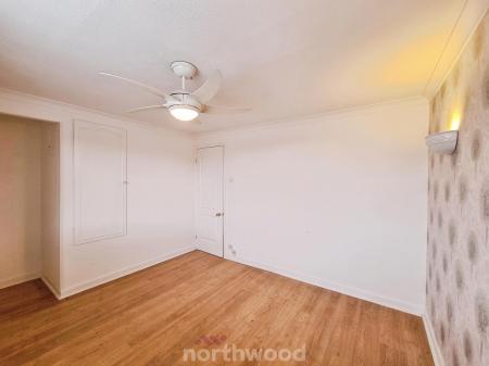 2 bedroom Semi-detached house for sale in Bowland Close, Bentley, Doncaster, DN5