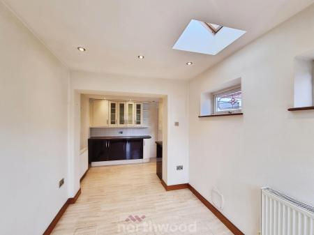 2 bedroom Semi-detached house for sale in Bowland Close, Bentley, Doncaster, DN5