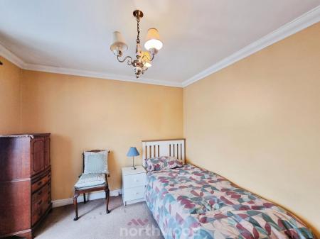 2 bedroom Semi-detached bungalow for sale in Horninglow Close, Cantley, Doncaster, DN4