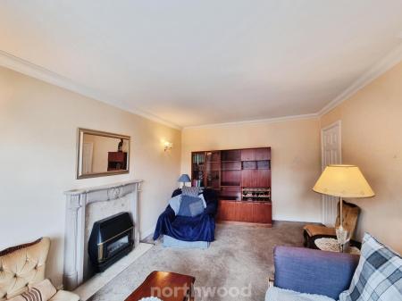 2 bedroom Semi-detached bungalow for sale in Horninglow Close, Cantley, Doncaster, DN4