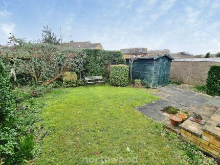 2 bedroom Semi-detached bungalow for sale in Horninglow Close, Cantley, Doncaster, DN4