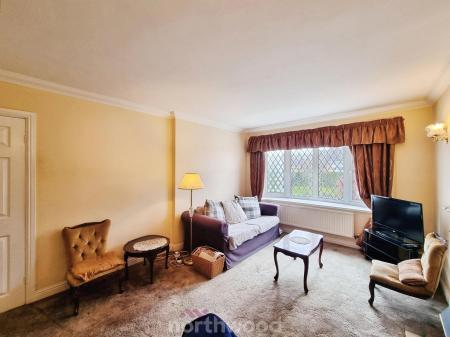 2 bedroom Semi-detached bungalow for sale in Horninglow Close, Cantley, Doncaster, DN4