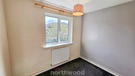 2 bedroom Flat to let in Gayton Close, Balby, Doncaster, DN4