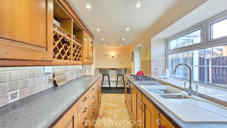 2 bedroom Cottage to let in High Road, Warmsworth, Doncaster, DN4