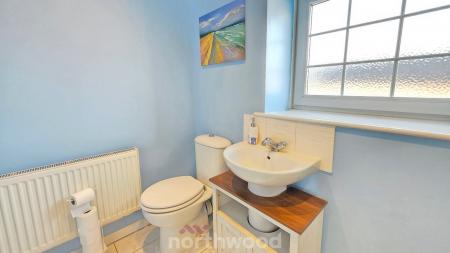 2 bedroom Cottage to let in High Road, Warmsworth, Doncaster, DN4