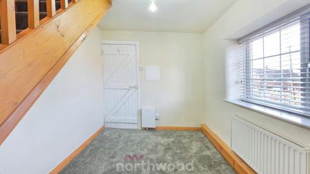 2 bedroom Cottage to let in High Road, Warmsworth, Doncaster, DN4