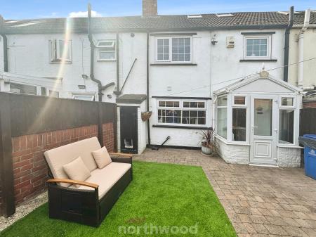 2 bedroom Cottage to let in High Road, Warmsworth, Doncaster, DN4
