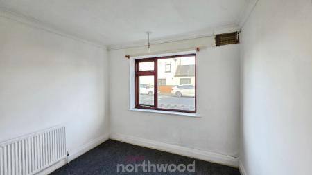 3 bedroom Flat to let in St Helens Road, Doncaster, DN4