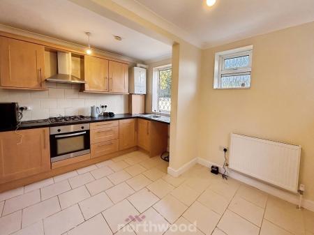 3 bedroom End of terrace house to let in Warwick Road, Intake, Doncaster, DN2