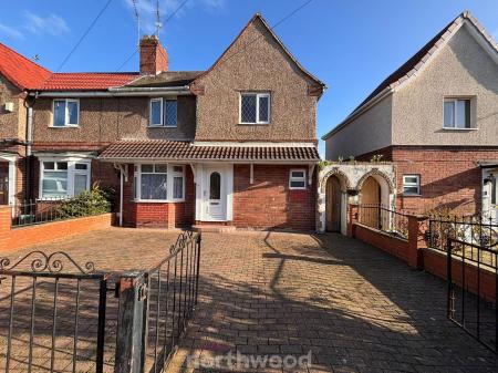 3 bedroom End of terrace house to let in Warwick Road, Intake, Doncaster, DN2