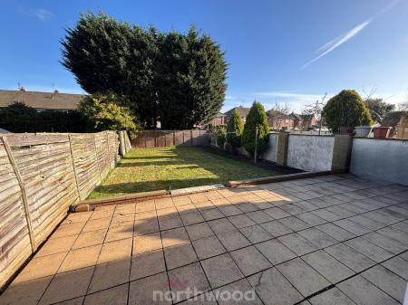 3 bedroom End of terrace house to let in Warwick Road, Intake, Doncaster, DN2