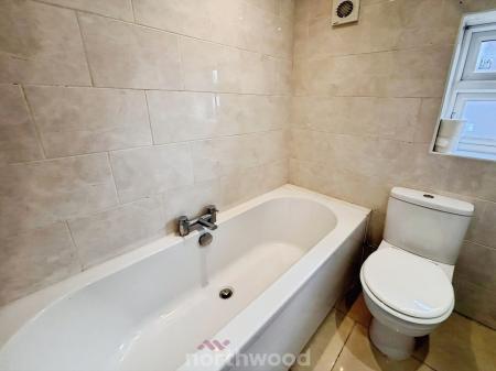 3 bedroom End of terrace house to let in Warwick Road, Intake, Doncaster, DN2