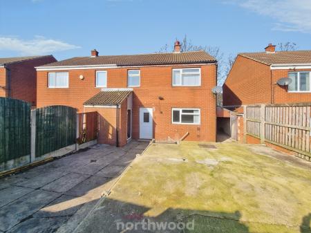 3 bedroom Semi-detached house to let in Hilltop Road, Denaby Main, Doncaster, Doncaster, DN12
