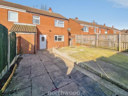 3 bedroom Semi-detached house to let in Hilltop Road, Denaby Main, Doncaster, Doncaster, DN12