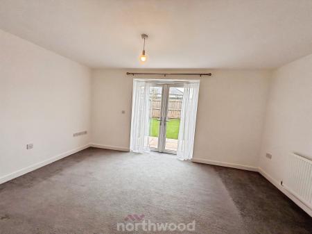 2 bedroom Terraced House to let in Thompson Avenue, Edlington, Doncaster, DN12