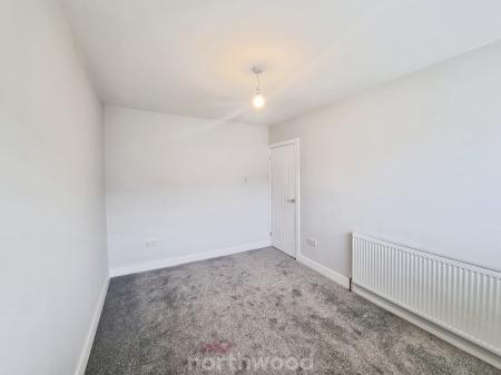 3 bedroom Terraced House to let in Elmwood Drive, Walton, Wakefield, WF2