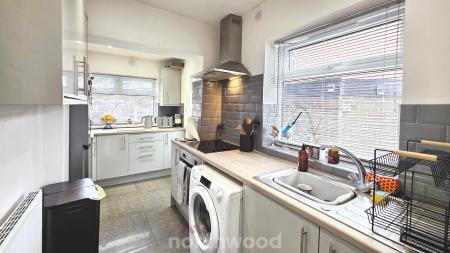 3 bedroom Semi-detached house for sale in Woodhouse Road, Wheatley, Doncaster, DN2