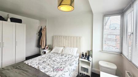 3 bedroom Semi-detached house for sale in Woodhouse Road, Wheatley, Doncaster, DN2