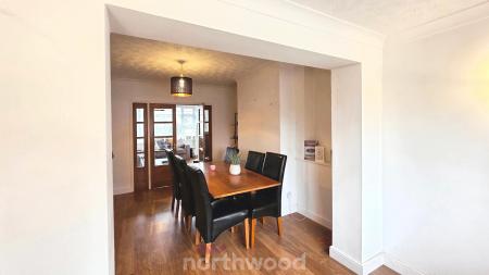 3 bedroom Semi-detached house for sale in Woodhouse Road, Wheatley, Doncaster, DN2