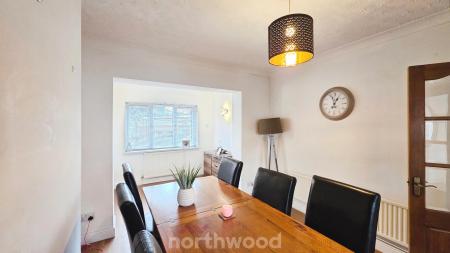 3 bedroom Semi-detached house for sale in Woodhouse Road, Wheatley, Doncaster, DN2