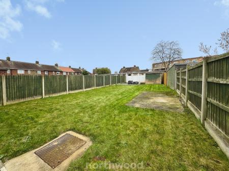 3 bedroom Semi-detached house to let in Charles Drive, Goole, Goole, DN14