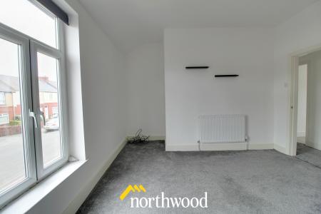 2 bedroom Terraced House to let in Manor Road, Askern, Doncaster, DN6