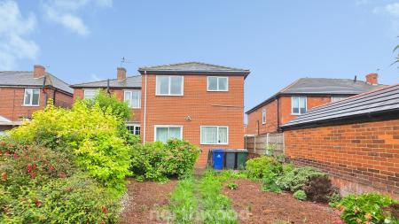 3 bedroom Semi-detached house for sale in Bramworth Road, Hexthorpe, Doncaster, DN4