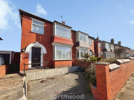 3 bedroom Semi-detached house for sale in Bramworth Road, Hexthorpe, Doncaster, DN4